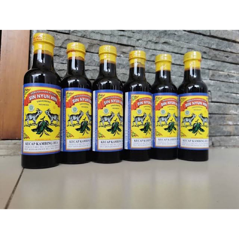 

Kecap Kambing 2 khas Singkawang Botol Plastik/Kecap Asin Kambing