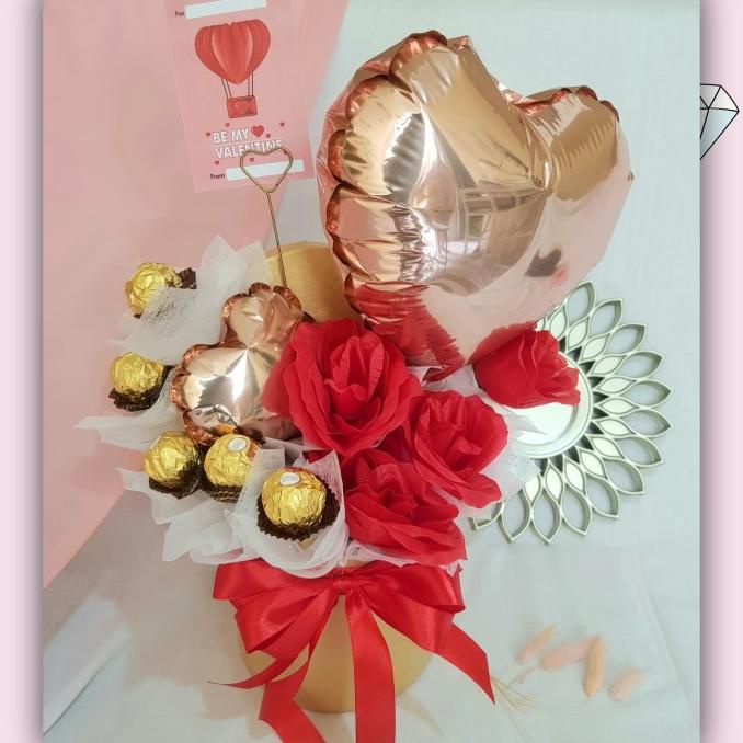 

VALENTINE FERRERO WITH BALLOON/KADO VALENTINE/HADIAH VALENTINE DG654EAFVD