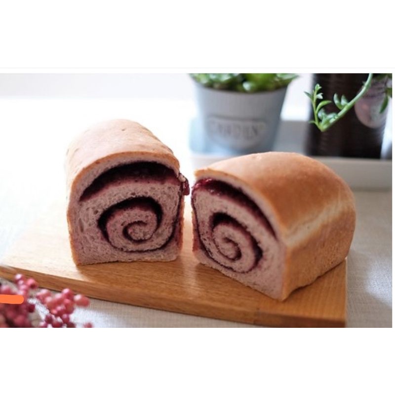 

BLUEBERRY TOAST BREAD