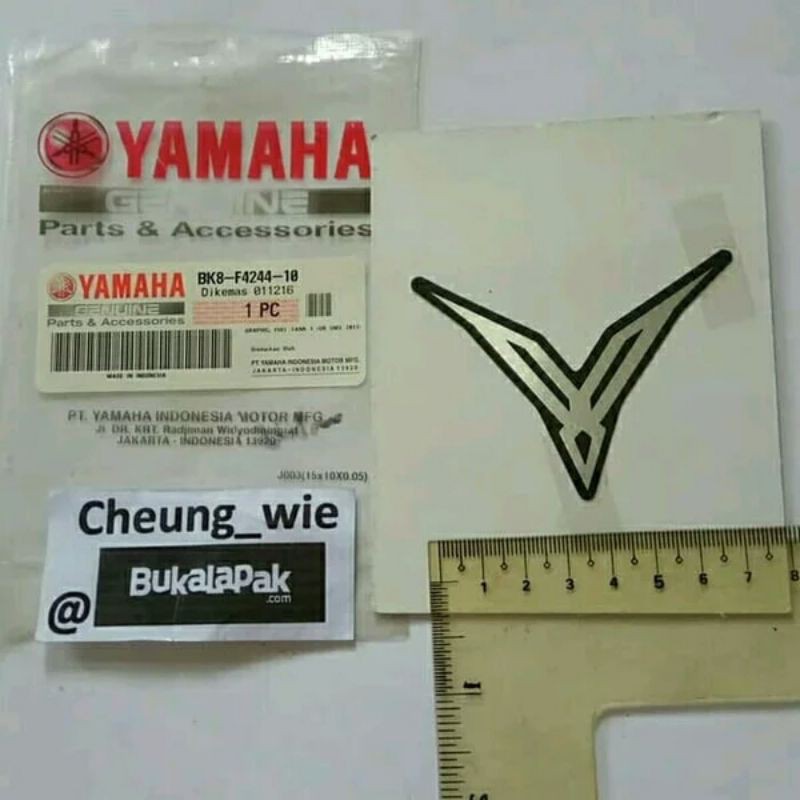 BK8F424410 Stiker/ Sticker Logo Tangki V New Vixion Legends ori YGP 1pcs