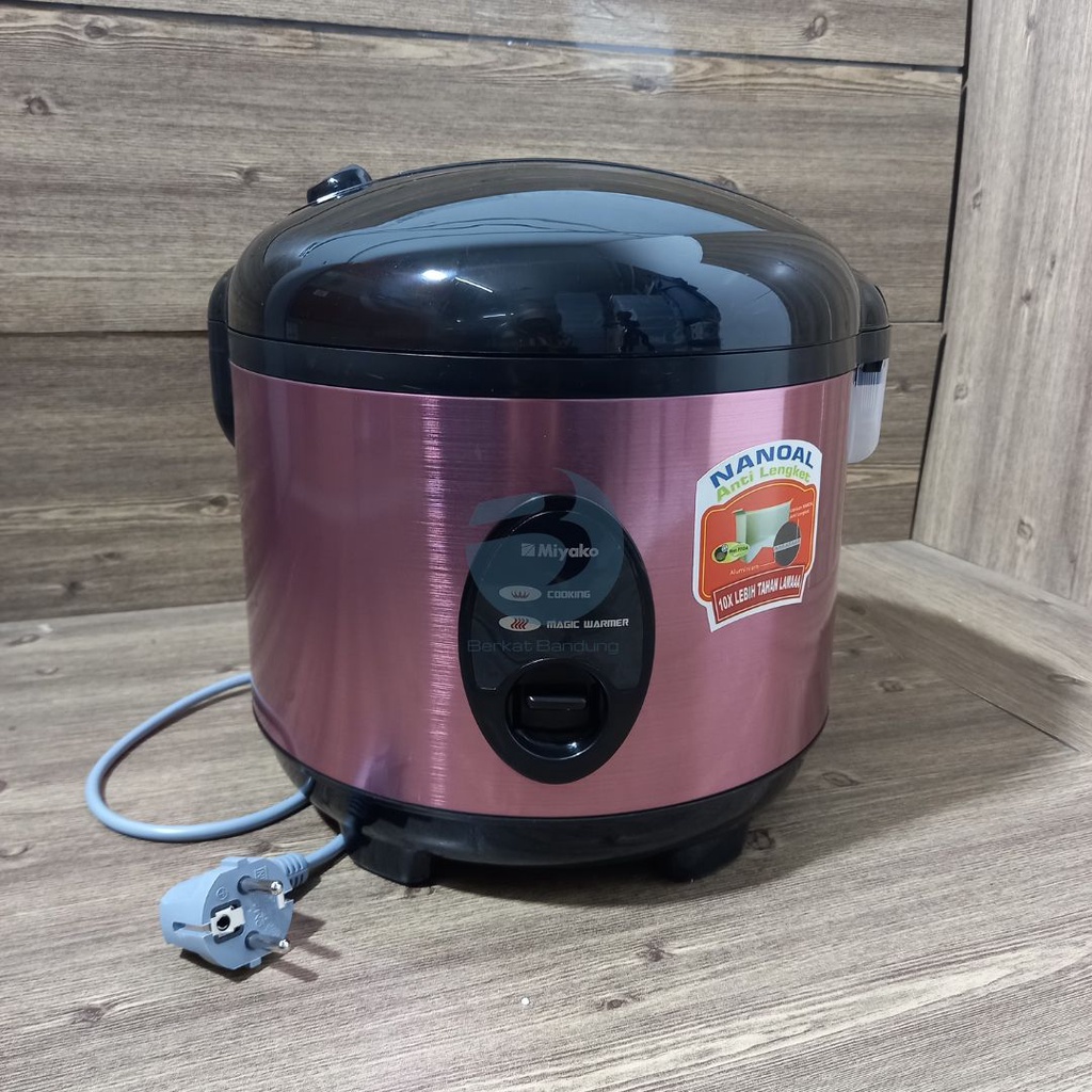 Magic Com / Rice Cooker Miyako MCM-508 SBC