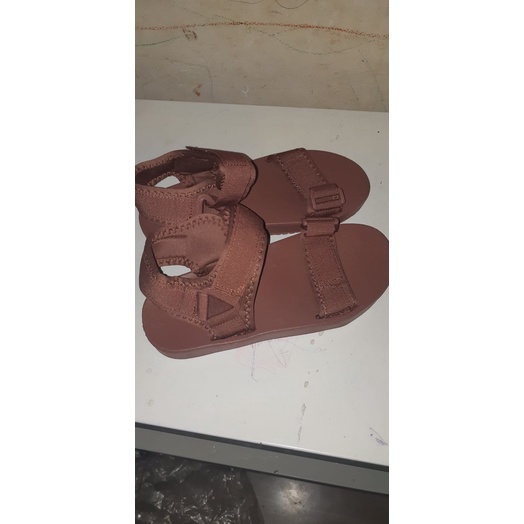 flash sale sandal gunung tawana