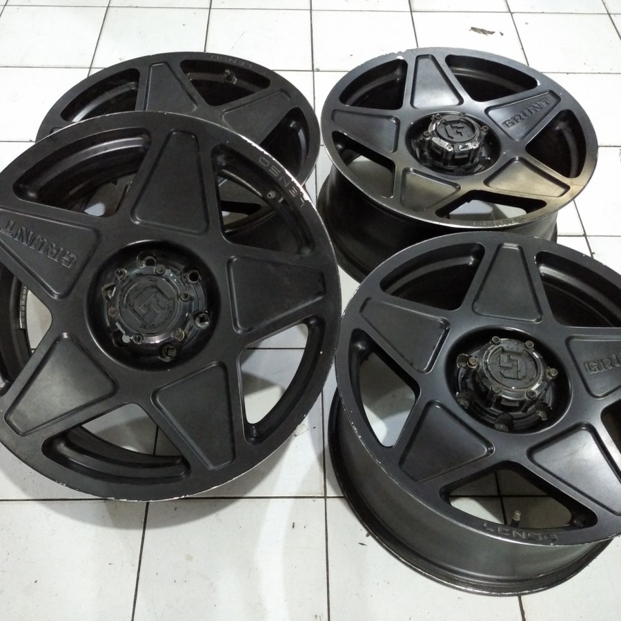 velg mobil murah second ring 20 pcd 6x139 cocok di fortuner pajero dmax warna hitam