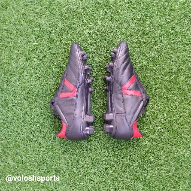 Sepatu Sepak Bola Volosh Zege Hitam Merah