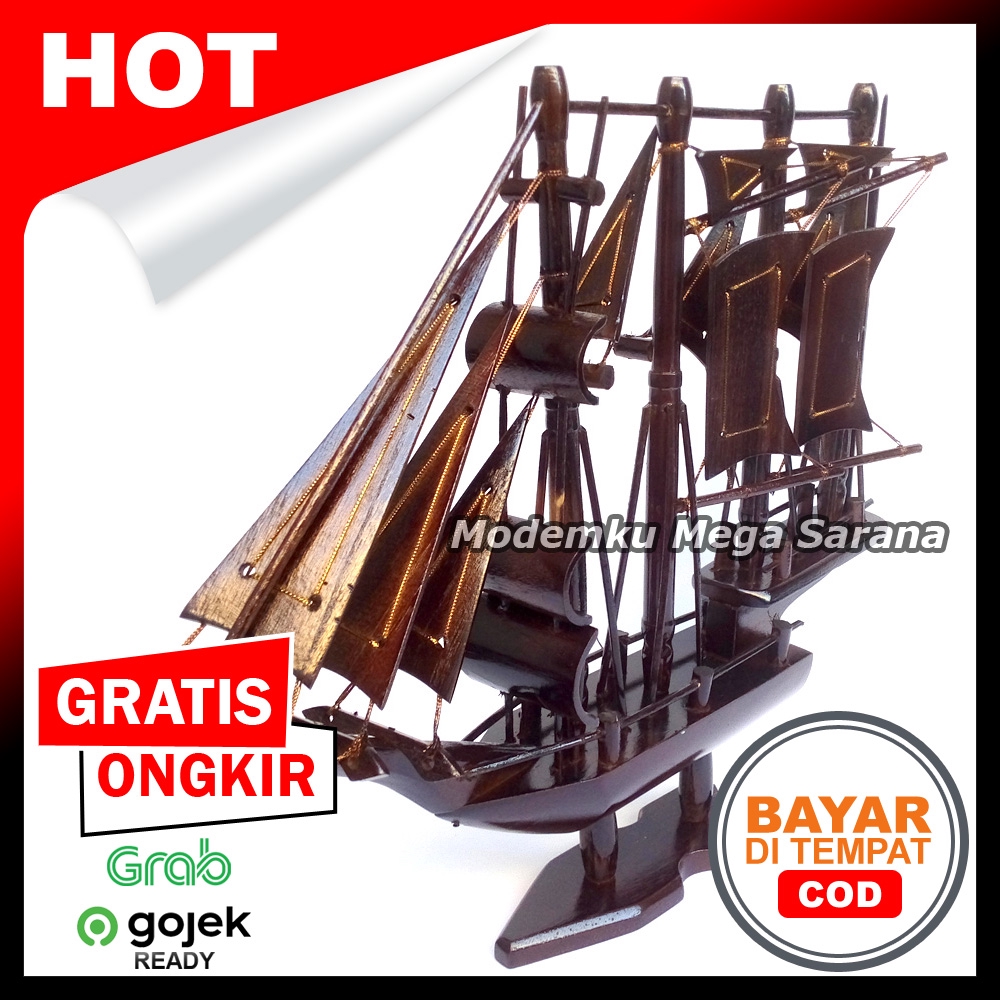 Miniatur Kapal Pinisi Kayu 39x33x5 cm Coklat