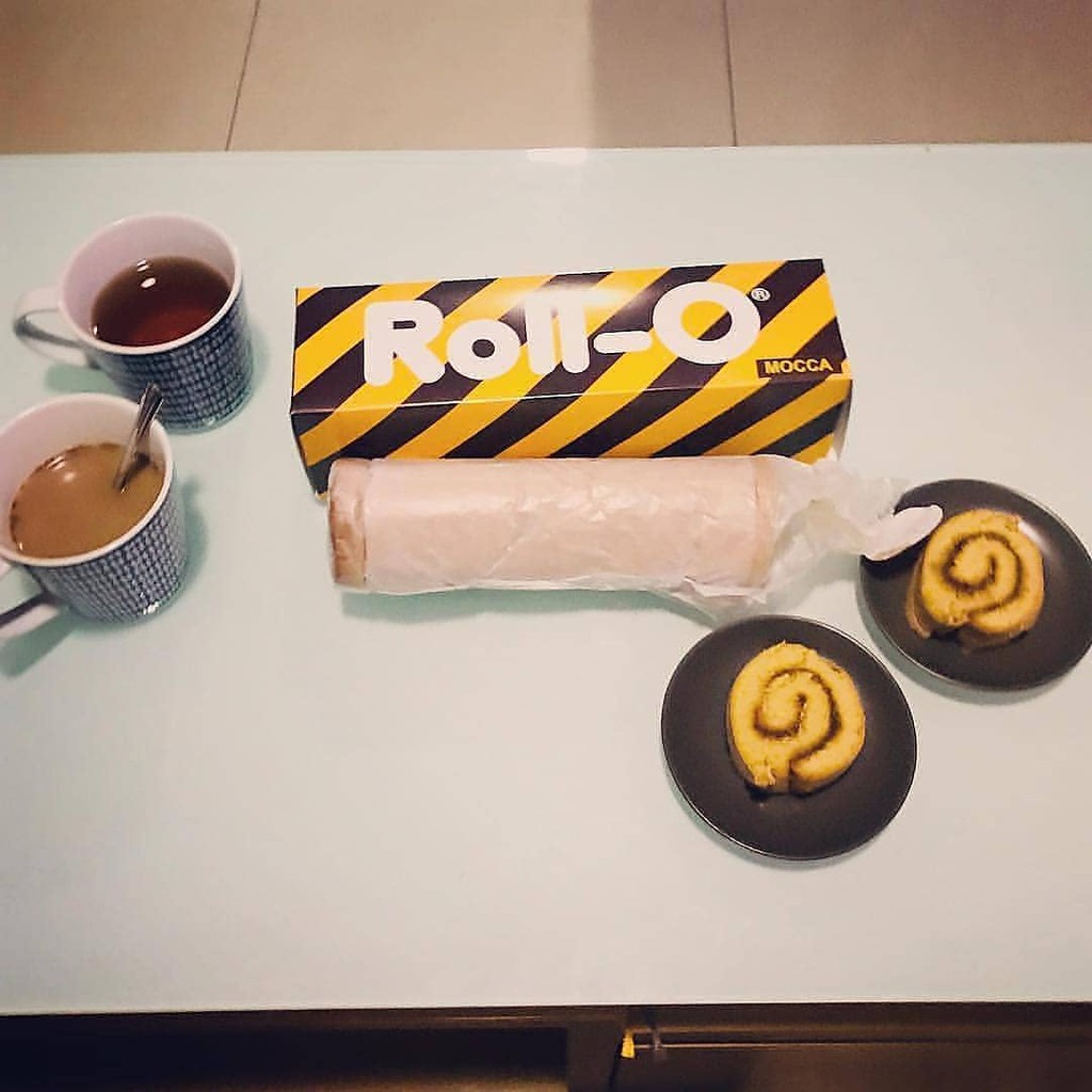 

Roti Bolu Gulung Roll-O Spesial Roti Orion oleh-Oleh khas Solo