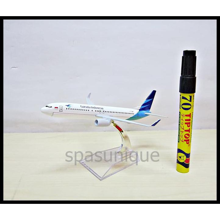 PAJANGAN MINIATUR DIECAST PESAWAT GARUDA INDONESIA 2 MESIN