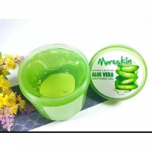 Moreskin Aloe Vera Soothing and Moisture Gel sleeping mask- Pelembab 250 gr