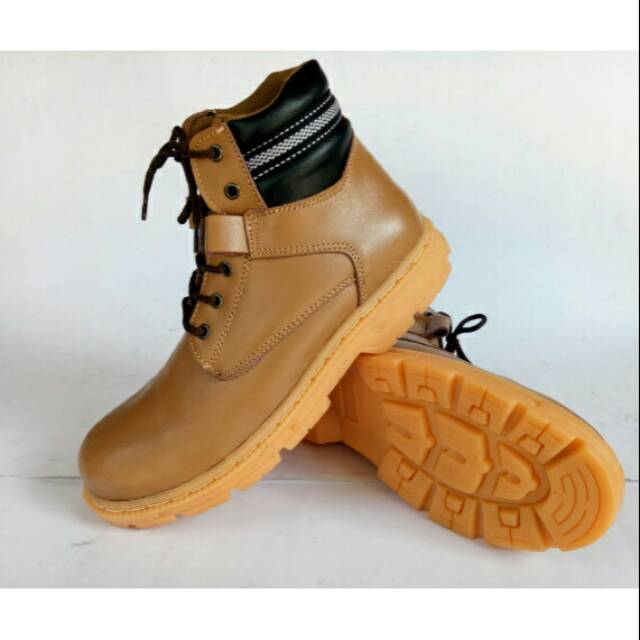 Sepatu safety boots pria kulit asli boot safty cowok terbaru keren murah outdoor lapangan proyek