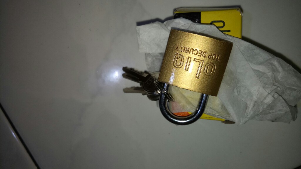 Gembok Kuning Ukuran 30 Mm Murah