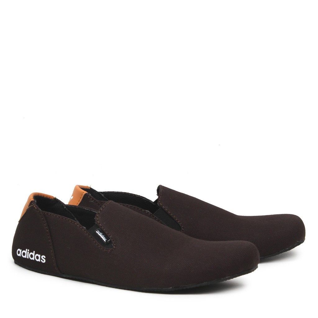 Sepatu Slip On Pria Adidas Simple Coklat Kanvas Sepatu Selop Kasual Santai Kerja Jalan Fashion Shoes