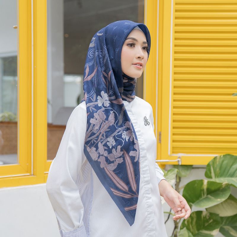 arsscarf  zenia blue