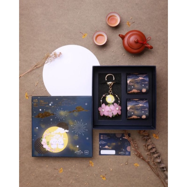 

JASMINE TEASE JADE SET MOONCAKE HAMPERS GIFT LIMITED EDITION KEYRING JT MOON CAKE KUE BULAN KEY RING