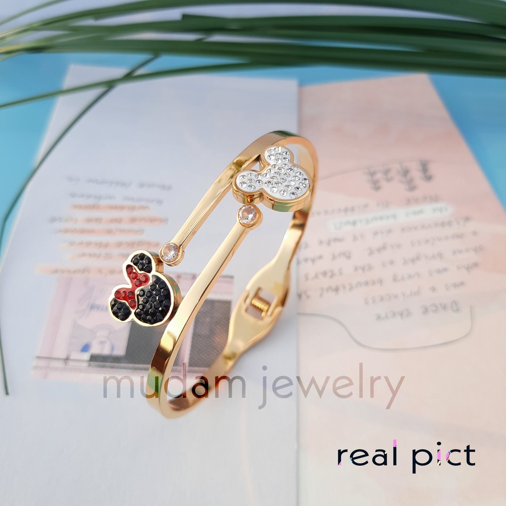 Gelang Bangle Titanium Dua Minnie Dengan Diamonds Artifisial Untuk Wanita Dewasa Tersedia Warna Rose Gold dan Gold