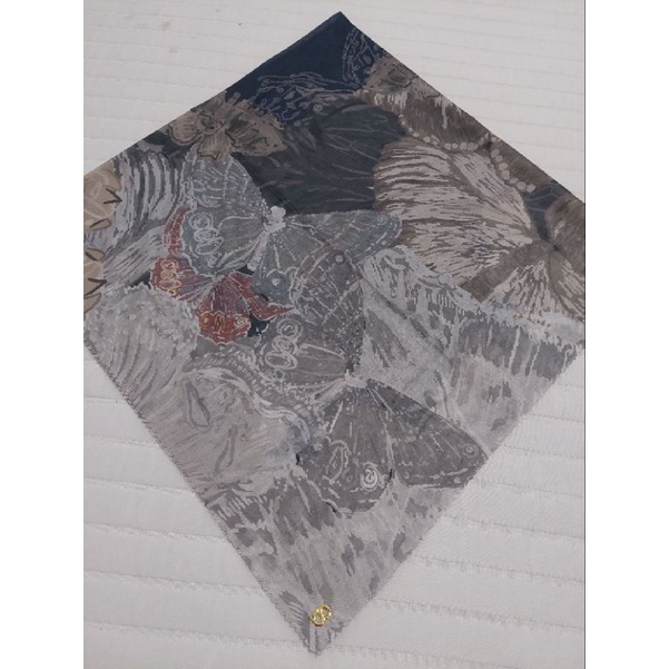 Preloved buttonscarves...farsha series, navy