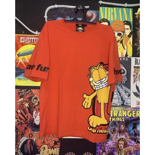 Preloved T-Shirt Kartun Garfield