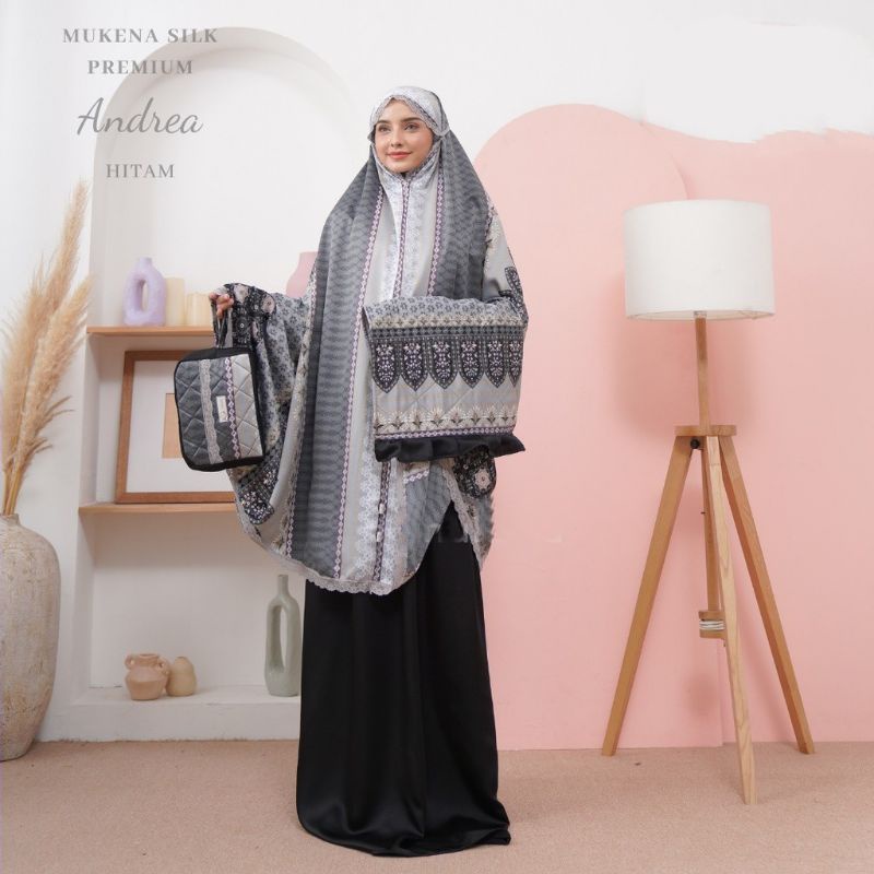 Mukena Silk Premium 2in1 Set Sajadah Andrea Hitam