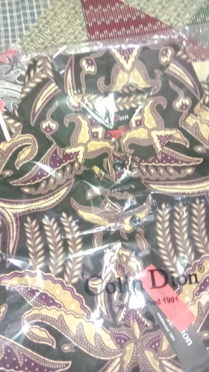 Kemeja Batik Lengan Pendek Premium Model Slimfit Motif Modern Tidak Pasaran