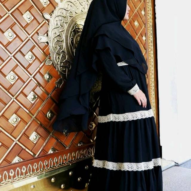 gamis renda susun