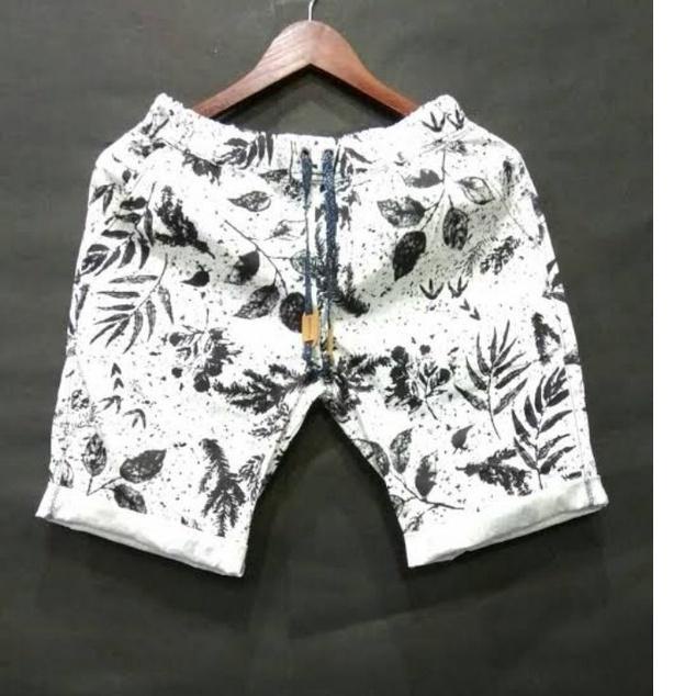 Serbuuuu.. celana pendek lois putih