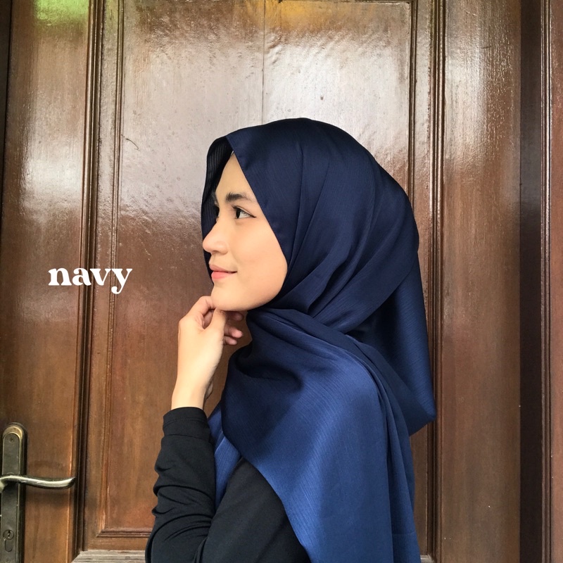 Pashmina Premium Satin Silk Malaysia Textured Crinkle (JAHIT TEPI KECIL SUPER RAPI)-Navy
