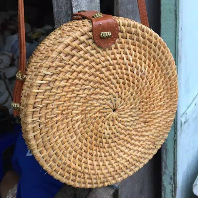 

Tas rotan polos coklat free bubble wrap