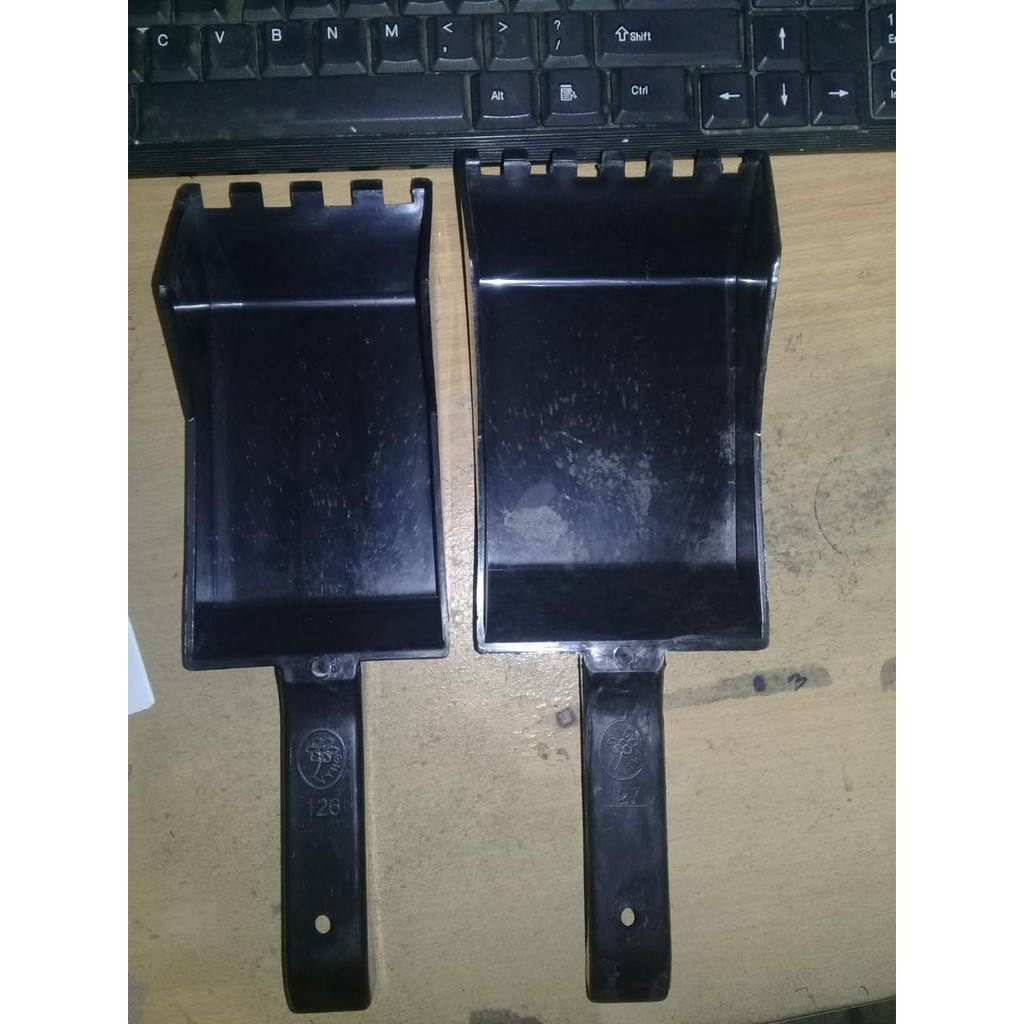 sendok bata ringan (3 inci)