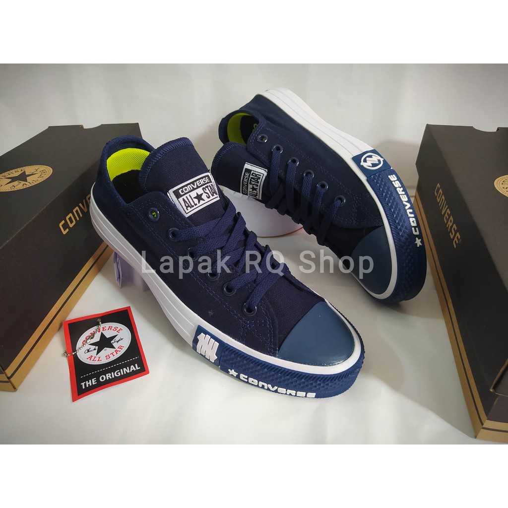 Sepatu Sneakers All Star Marun Casual Converse Chuck Taylor Undefeated Marun All-Star Ox Vietnam