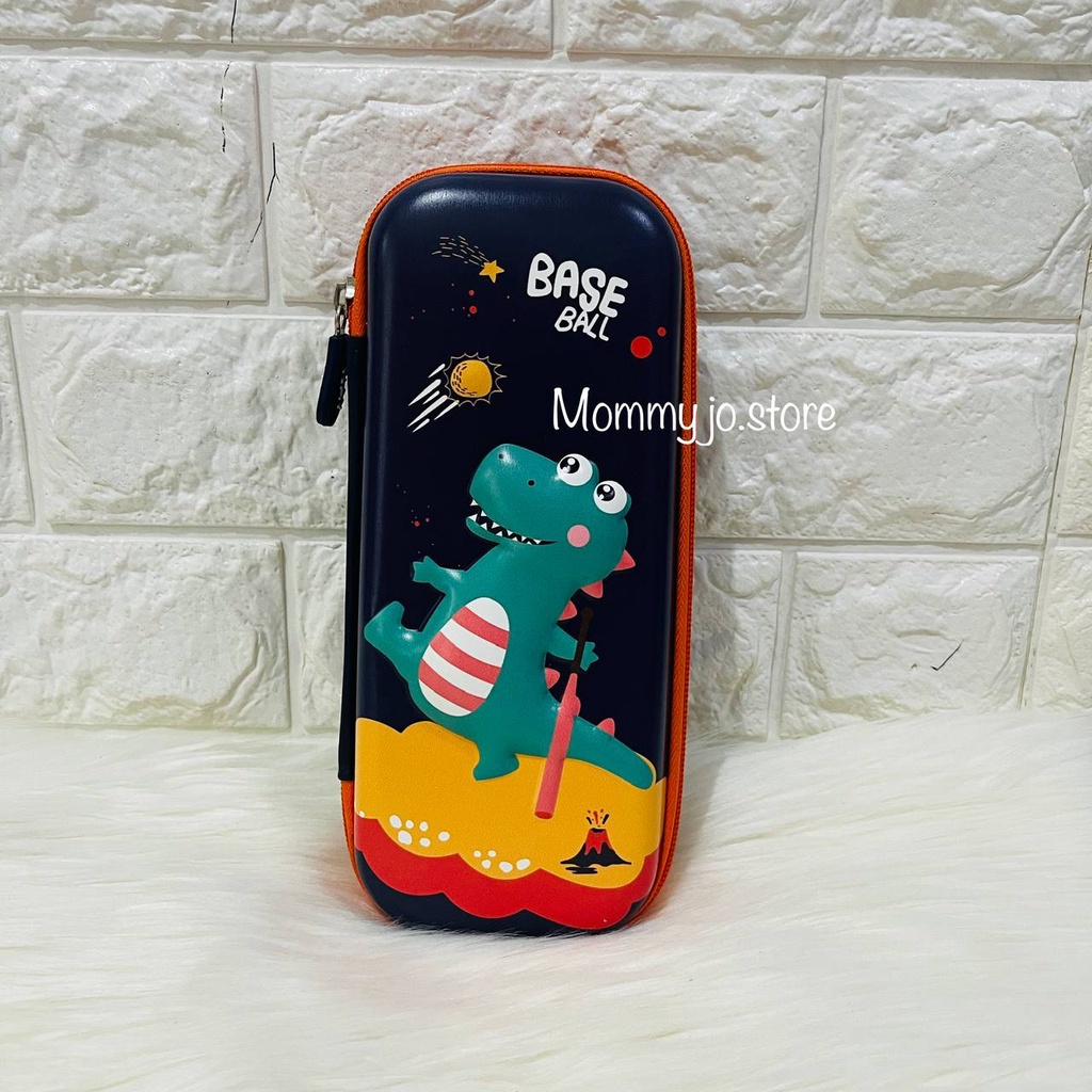 

Kotak Pensil PREMIUM 3 Dimensi Motif Timbul Rocket Astronot Mermaid Unicorn