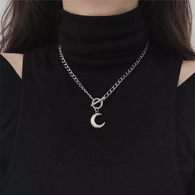 Kalung Rantai Liontin Bulan Sabit Bahan Stainless Steel Ala Korea Untuk Wanita 210825