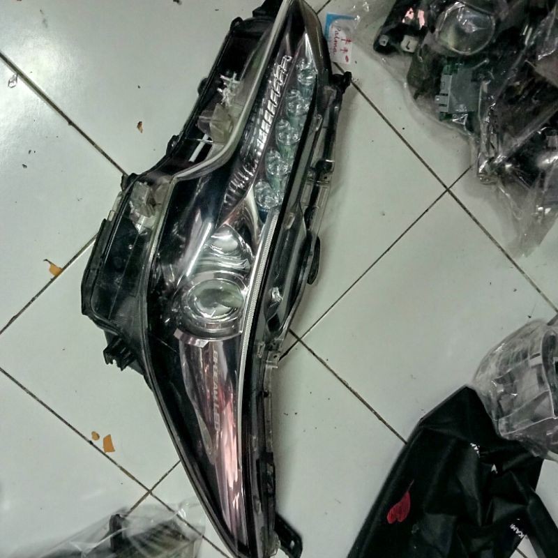 lampu depan / headlamp fortuner vrz ORI cabutan