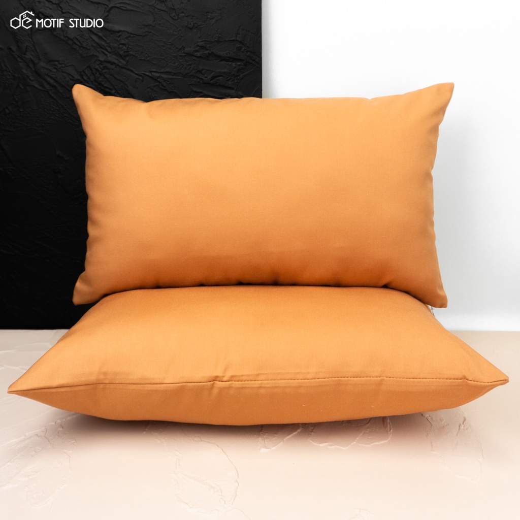 SARUNG BANTAL SOFA KURSI TAMU POLOS ORANYE JINGGA MUDA LIGHT ORANGE KATUN OXFORD 30X50 30 X 50 PLAIN