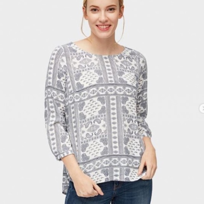 Aeropostale Long Bell Sleeve Floral Ruffle Top