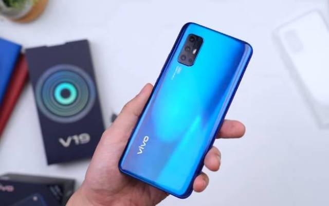 VIVO V19 RAM 8/256 GB GARANSI RESMI VIVO INDONESIA