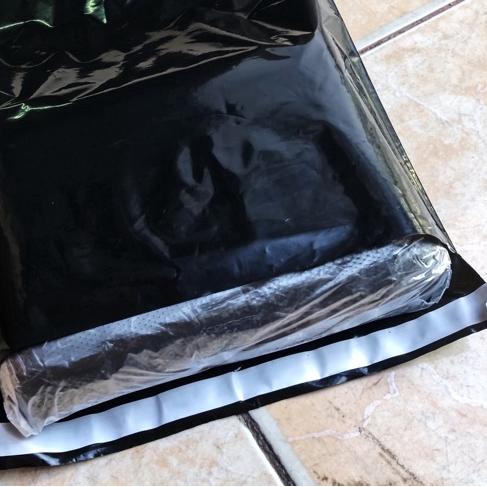 

֍ plastik packing POLYMAILER 30x40 0.4 100 lembar hitam putih plastik lem ♣