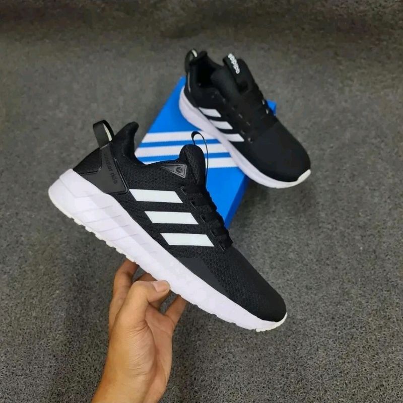 atstorebanjar Sepatu Adidas Questar Hitam