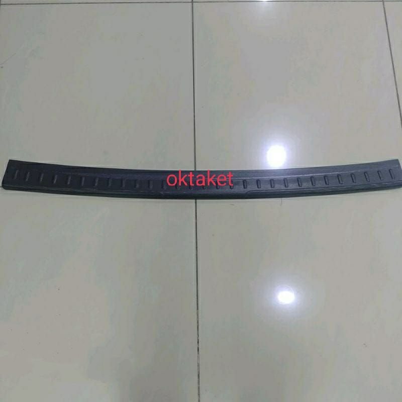 Sillplate belakang all new Innova 2016 2018 2021  reborn black hitam