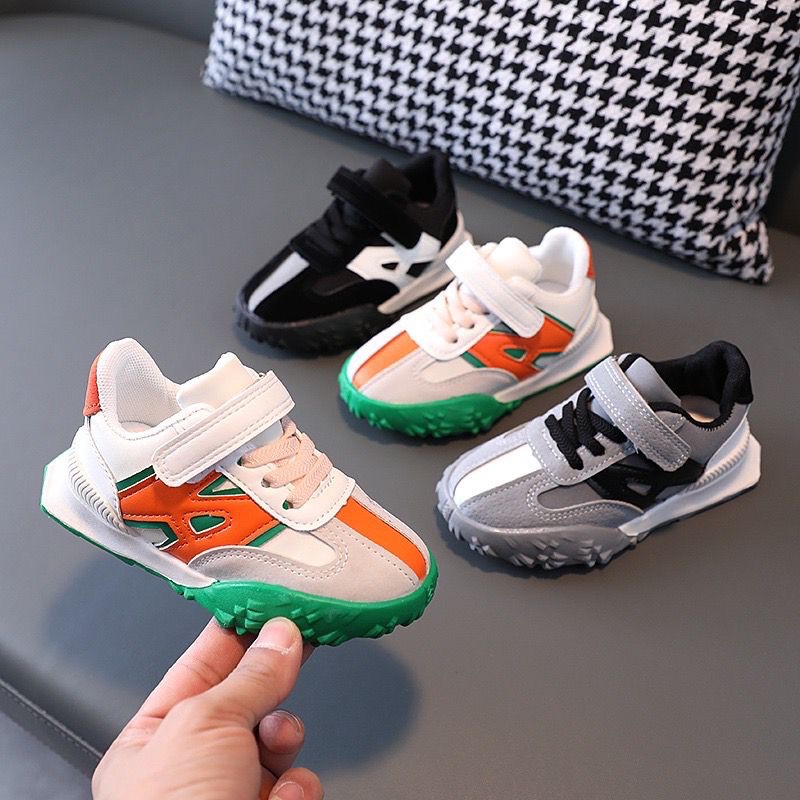 sneakers import anak