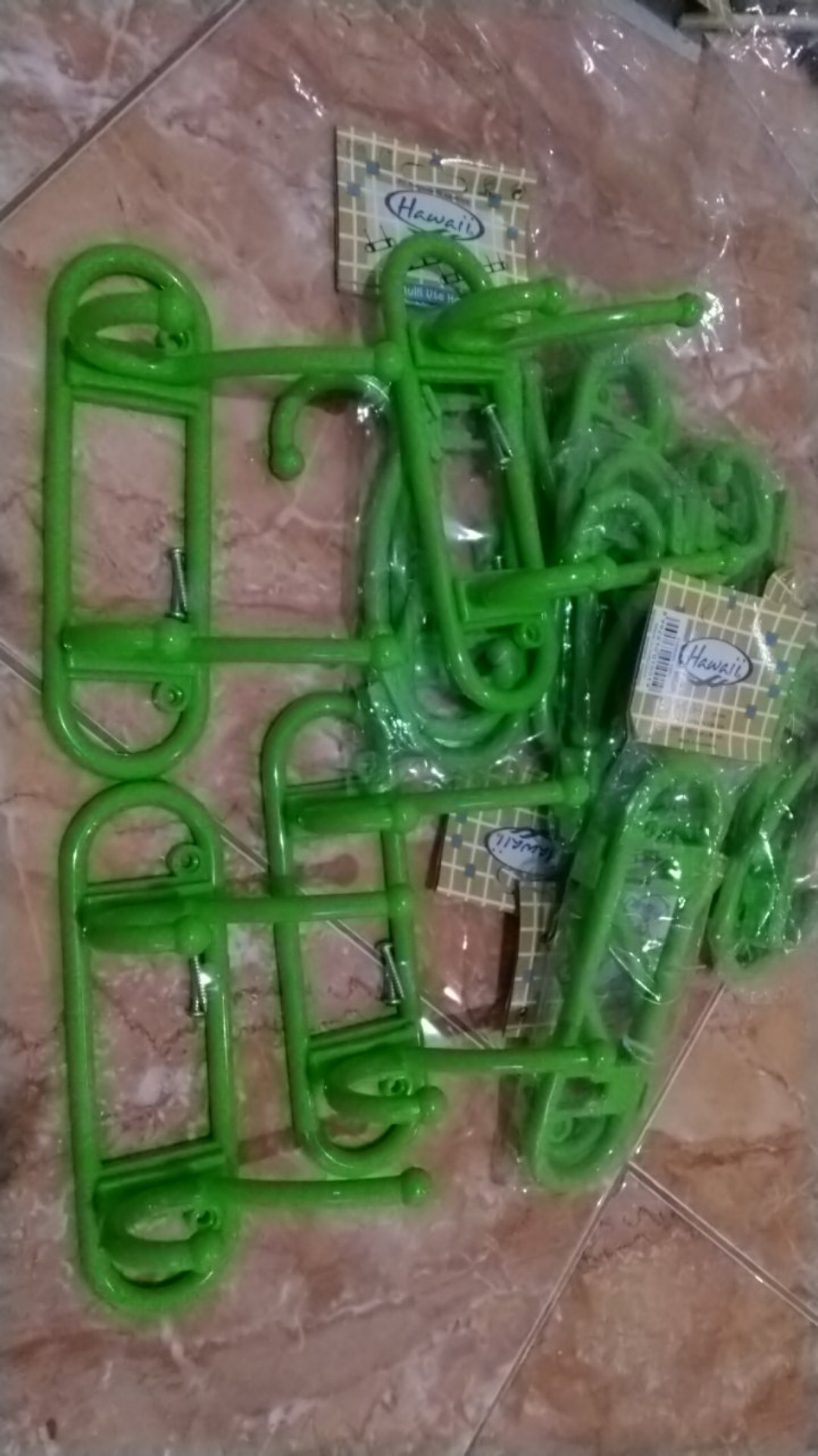 Batamgrosir.id | Gantungan Baju Kamar Mandi 2 Kait - Hook Gantungan Baju 2in1 - Hanger Hawaii 1001