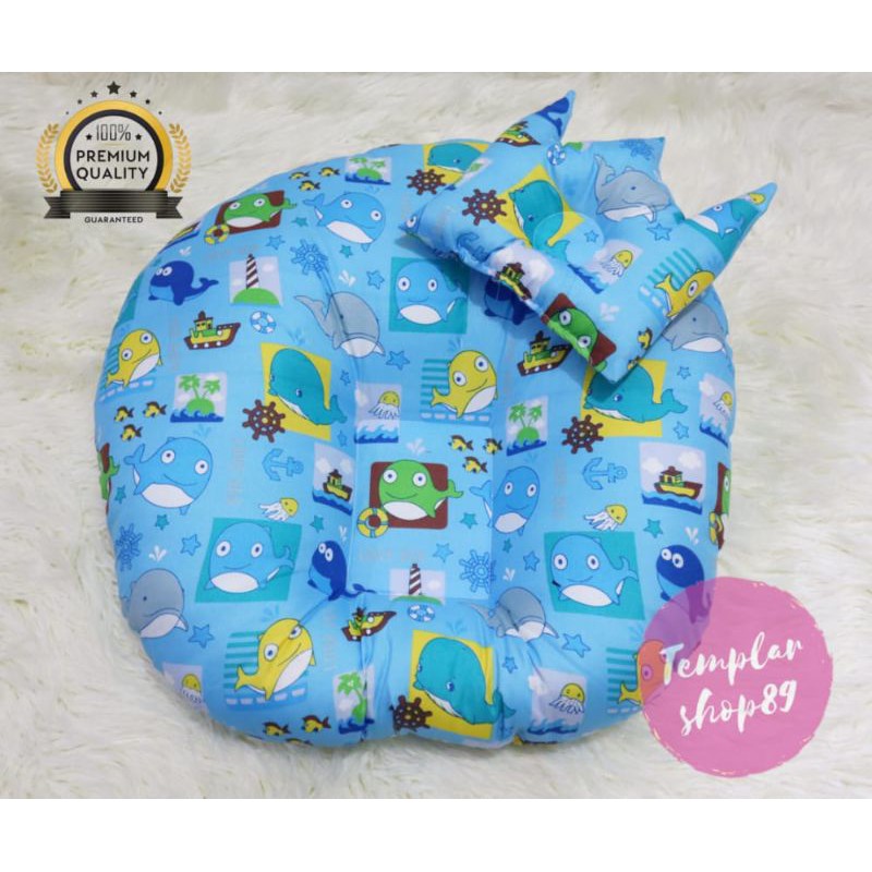 sofa bayi / kasur bayi multifungsi / free tas mika dan bantal bayi motip paus biru