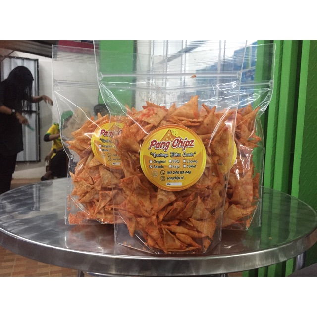 

Keripik pangsit aneka rasa