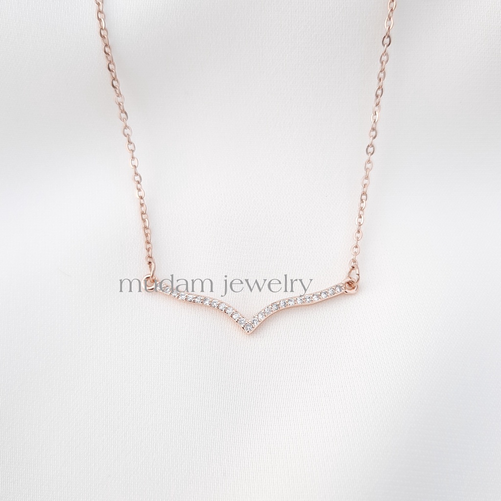 Kalung Model Fuji Dengan Taburan Diamonds Artifisial Tersedia Warna Rose Gold, Gold dan Silver