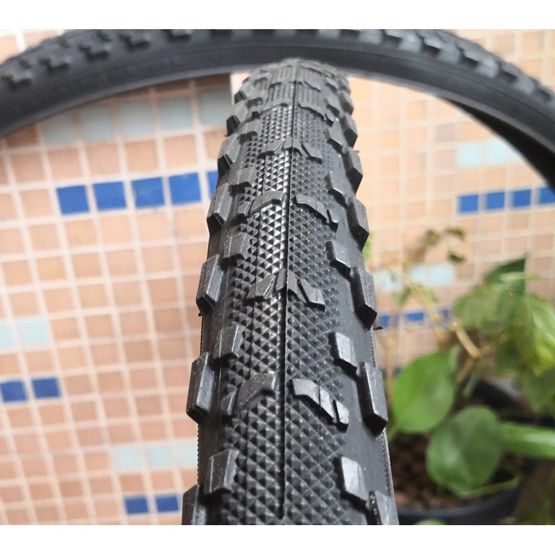 700c road tyres