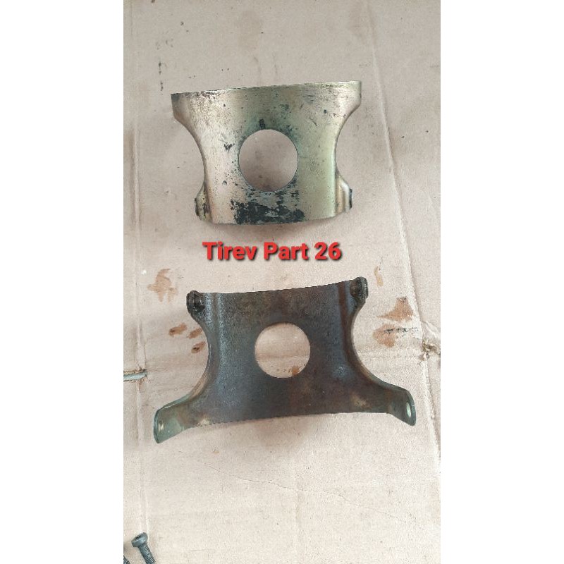 plat dudukan spakbor depan Tiger revo Original