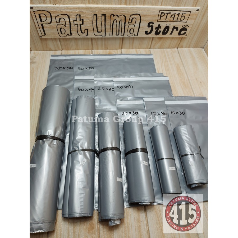 

Plastik Polimer Polymailer Berperekat Warna Silver Abu Abu Untuk Packing Paket Online Shop