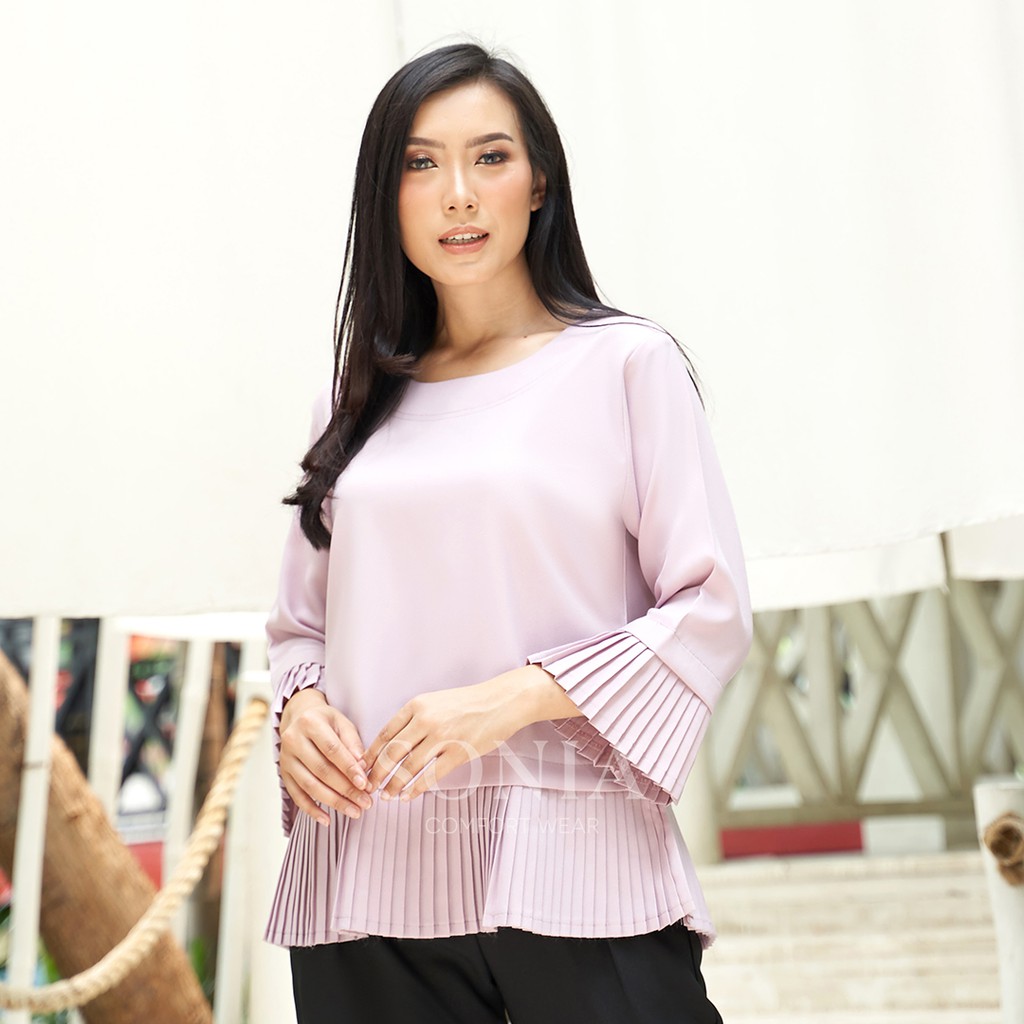 

Vanessa Blouse / Atasan Plisket Wanita / Blus Bell Sleeve by SONIA / B1934