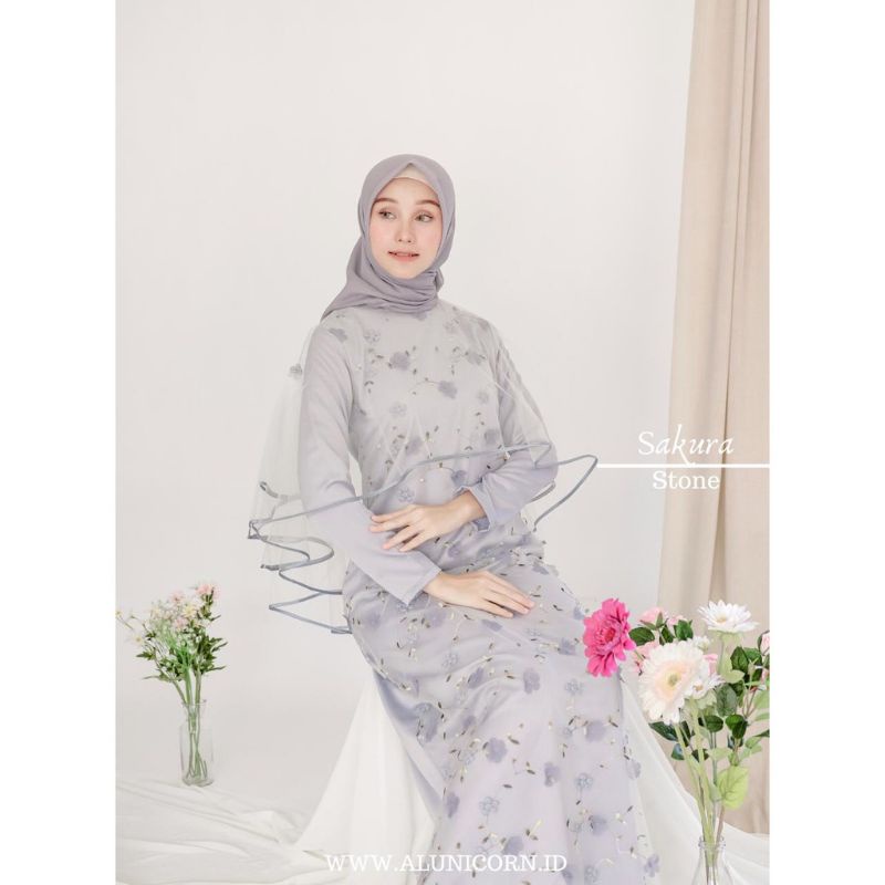 RENT SEWA PRELOVED SAKURA DRESS KONDANGAN PESTA SATIN PREMIUM BY ALUNICORN ALUNICORN.ID