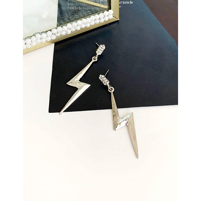 LRC Anting Tusuk Fashion Golden Alloy Stud Lightning Studs D68806