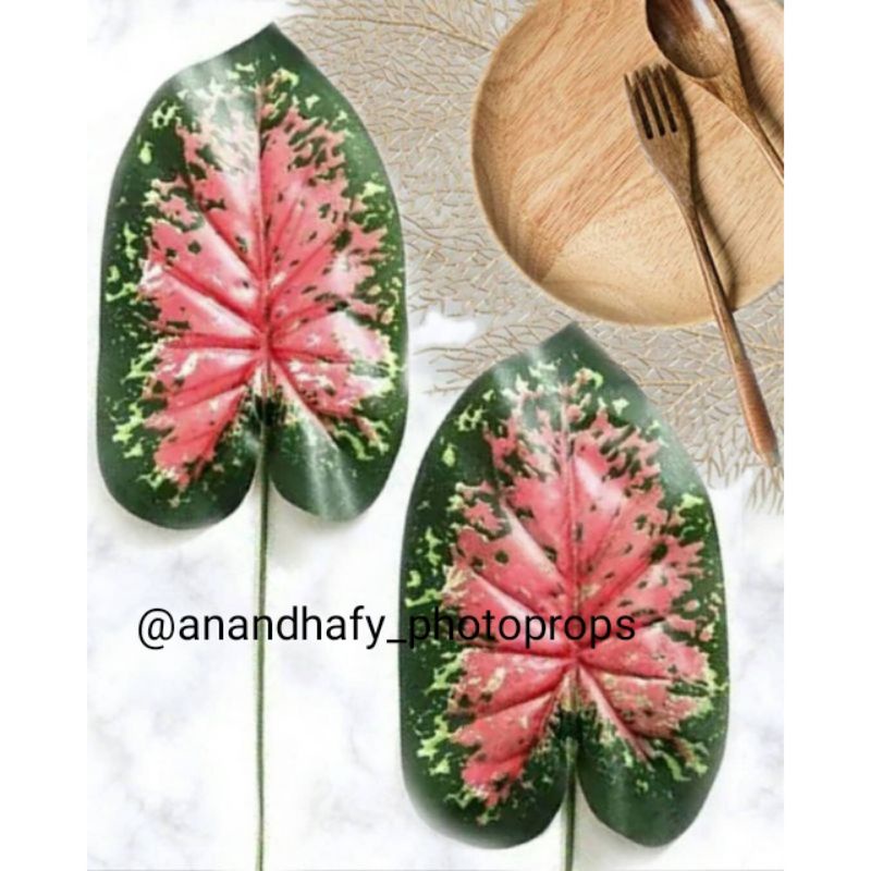 Tanaman daun keladi merah artificial hias artifisial plastik palsu buatan aglonema props sri rejeki