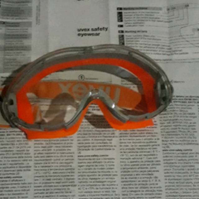 Uvex Safety Goggles  eyewear 9302245